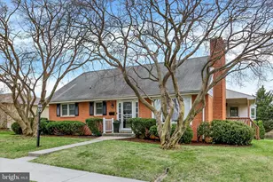 464 Cedar Ave, Hershey, PA 17033 - Photo 1