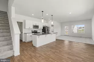 7884 Oakbrook Dr, Harrisburg, PA 17112 - Photo 5