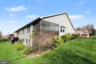 6401 Whisper Wood Ln, Harrisburg, PA 17112 - Photo 5