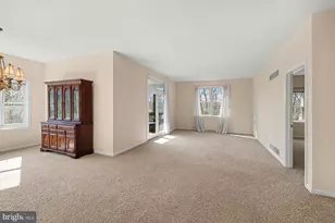 6401 Whisper Wood Ln, Harrisburg, PA 17112 - Photo 17