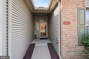 6401 Whisper Wood Ln, Harrisburg, PA 17112 - Photo 3