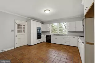 2301 Edgewood Rd, Harrisburg, PA 17104 - Photo 13