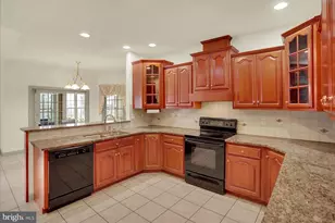 4755 Maple Shade Dr, Harrisburg, PA 17110 - Photo 13