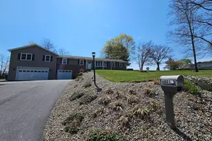 6021 Devonshire Heights Rd, Harrisburg, PA 17112 - Photo 3