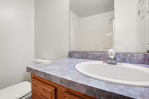 5801 Hidden Lake Dr, Harrisburg, PA 17111 - Photo 11