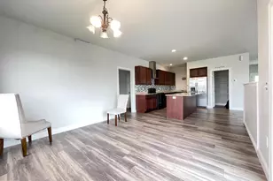 106 Tree Top Ln, Middletown, PA 17057 - Photo 5