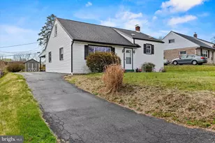 5209 Crestwood Dr, Harrisburg, PA 17109 - Photo 3