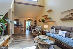 12 Edgewater Dr, Middletown, PA 17057 - Photo 5