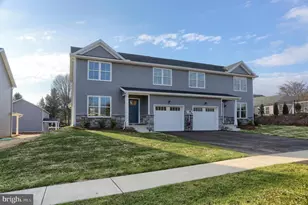 174 Lamp Post Ln, Hershey, PA 17033 - Photo 3