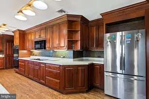 2301 Valley Rd, Harrisburg, PA 17104 - Photo 9