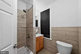 652 Emerald St, Harrisburg, PA 17110 - Photo 9