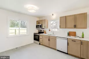 8077 Fox Mill Rd, Harrisburg, PA 17112 - Photo 9