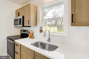 8077 Fox Mill Rd, Harrisburg, PA 17112 - Photo 11