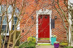 2015 Southpoint Dr, Hummelstown, PA 17036 - Photo 3