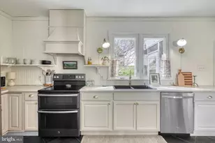 611 Garden Dr, Harrisburg, PA 17111 - Photo 11