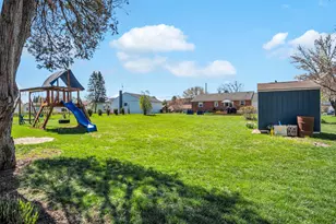 81 Peach Ave, Hershey, PA 17033 - Photo 3