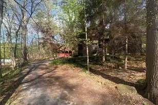 1085 Greenhill Dr, Hummelstown, PA 17036 - Photo 9