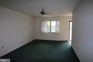 1370 Woodridge Dr, Middletown, PA 17057 - Photo 7