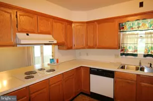 1370 Woodridge Dr, Middletown, PA 17057 - Photo 13