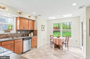 6109 Summit Pointe Dr, Harrisburg, PA 17111 - Photo 11