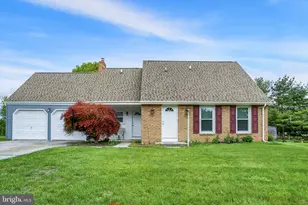 429 N Scenic Rd, Harrisburg, PA 17109 - Photo 1