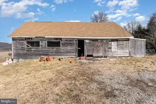 543 Mountain House Rd, Halifax, PA 17032 - Photo 5