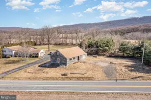 543 Mountain House Rd, Halifax, PA 17032 - Photo 1