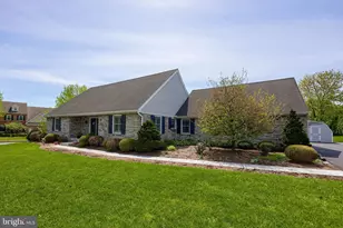 320 Highland Rd, Hershey, PA 17033 - Photo 1