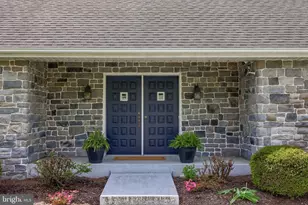 320 Highland Rd, Hershey, PA 17033 - Photo 3
