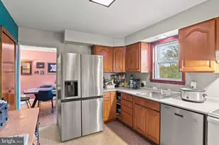 401 Village Rd, Harrisburg, PA 17112 - Photo 11