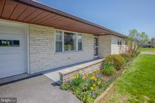 321 E Glenn Rd, Hershey, PA 17033 - Photo 3