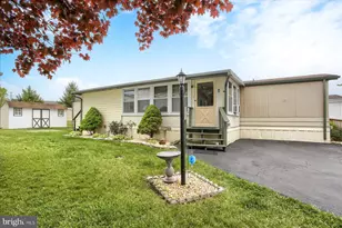 4 Meadow Run, Harrisburg, PA 17112 - Photo 1