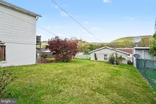 813 Main St, Lykens, PA 17048 - Photo 27