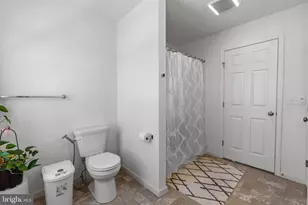 2425 Hawthorne Dr, Harrisburg, PA 17110 - Photo 27