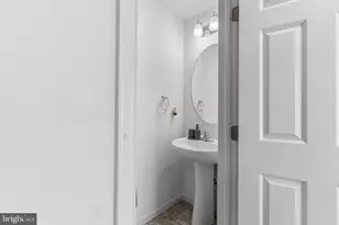 2425 Hawthorne Dr, Harrisburg, PA 17110 - Photo 23
