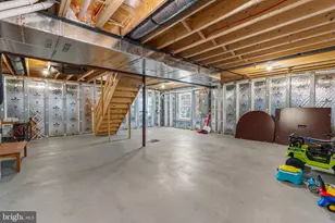 2425 Hawthorne Dr, Harrisburg, PA 17110 - Photo 41