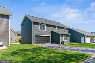 2425 Hawthorne Dr, Harrisburg, PA 17110 - Photo 43