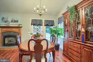387 Schaffner Dr, Harrisburg, PA 17112 - Photo 15