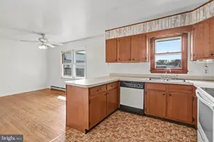 542 W Areba Ave, Hershey, PA 17033 - Photo 9