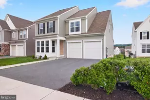 1829 Ethan Dr, Harrisburg, PA 17110 - Photo 3