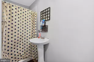 1348 Vernon St, Harrisburg, PA 17104 - Photo 29