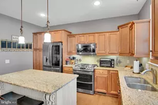 5992 Camden Dr, Harrisburg, PA 17112 - Photo 9