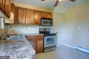 610 Georgian Pl, Harrisburg, PA 17111 - Photo 11