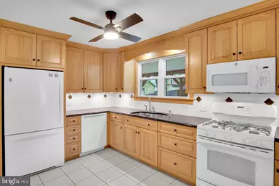 350 E Roosevelt Avenue, Middletown, PA 17057 - Photo 9