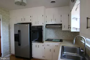6893 Chambers Hill Rd, Harrisburg, PA 17111 - Photo 7