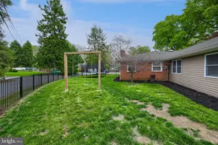 43 Oak Ln, Hershey, PA 17033 - Photo 9