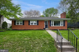 43 Oak Ln, Hershey, PA 17033 - Photo 1