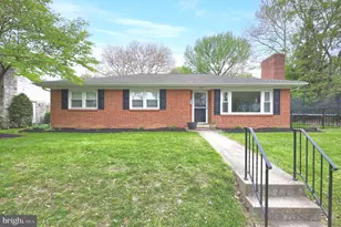 43 Oak Ln, Hershey, PA 17033 - Photo 1
