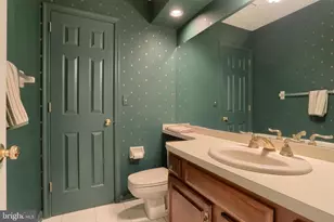 4 Cambridge Dr, Hershey, PA 17033 - Photo 25
