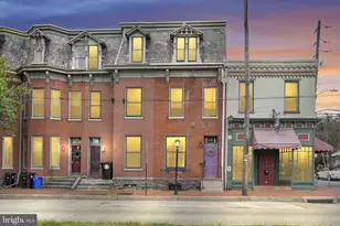 542 Race St, Harrisburg, PA 17104 - Photo 1